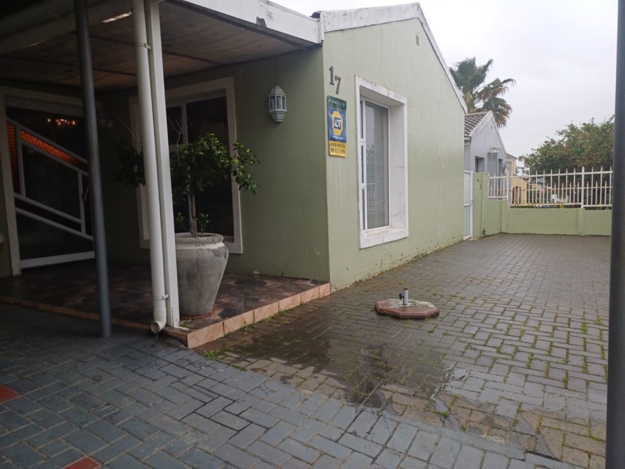 3 Bedroom Property for Sale in Groenheuwel Western Cape